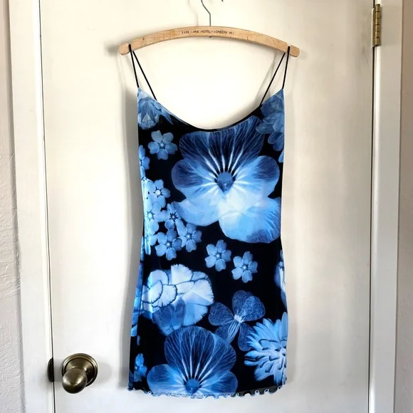 NWT blue floral print Forever 21 slip dress Juniors S - Picture 3 of 11